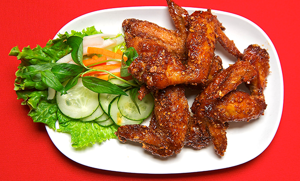 DELICIOUS CHICKEN WINGS CAPTIONS